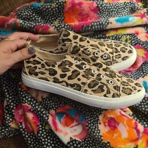 New never worn size 9 Corkys